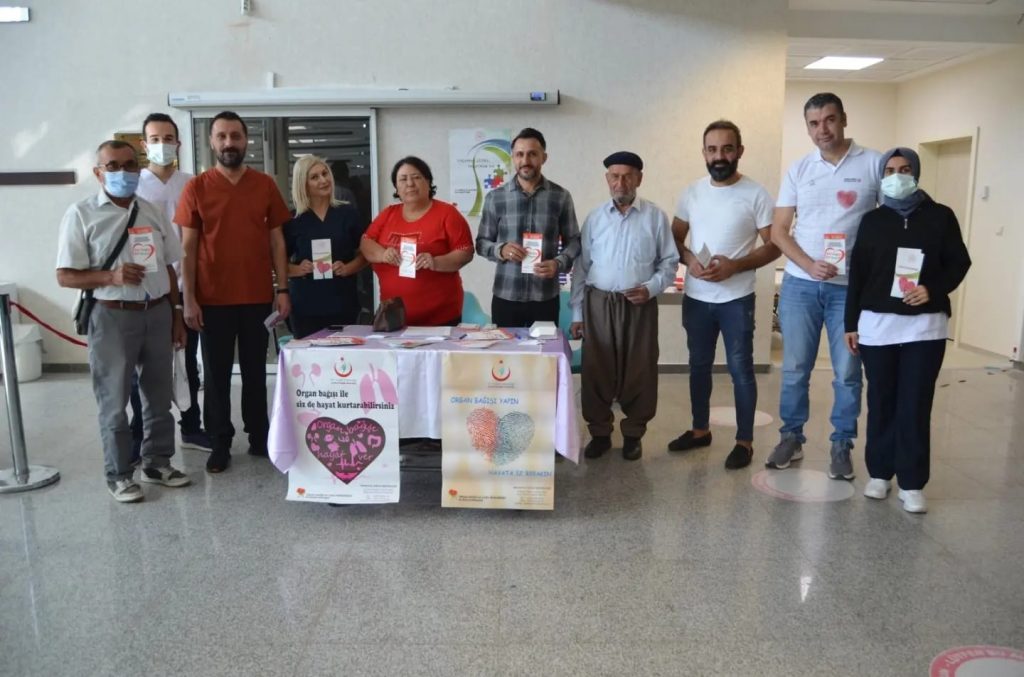 ALANYA EAH'SİNDE ORGAN BAĞIŞI HAFTASI KAPSAMINDA STANT KURULDU - Mega TV WhatsApp Image 2022 11 04 at 10.30.18 - Mega TV