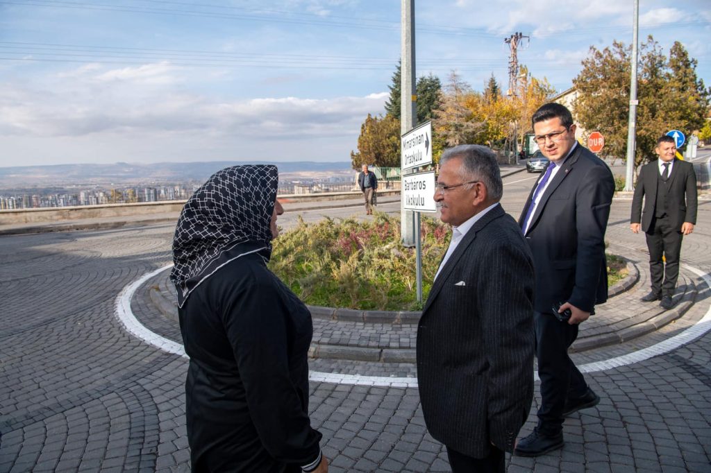 Büyükkılıç’tan Mimarsinan’da Çay Eşliğinde “Sıcak” Ve “Samimi” Sohbet - Mega TV 3 1 m - Mega TV