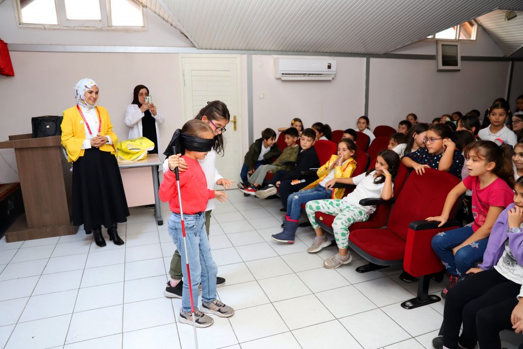 ALANYA BELEDİYESİ’NİN FARKINDALIK EĞİTİMLERİ BU YIL DA DEVAM EDİYOR - Mega TV 6 - Mega TV