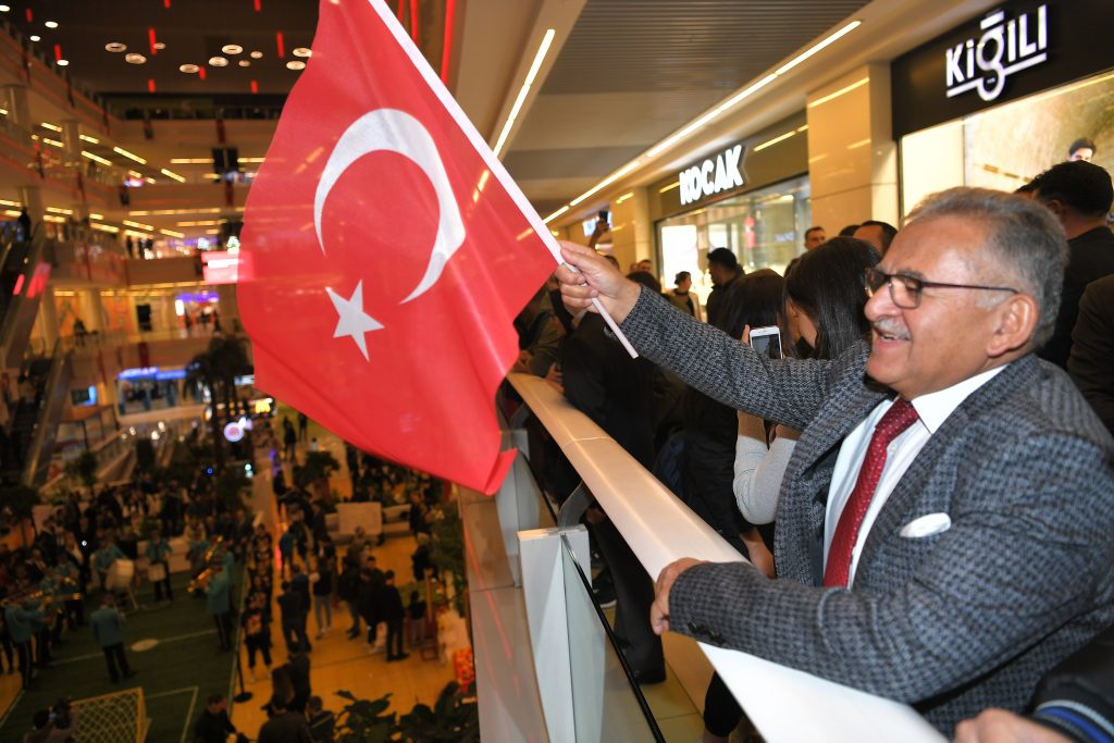 ABC 3961 5 1 - Mega TV