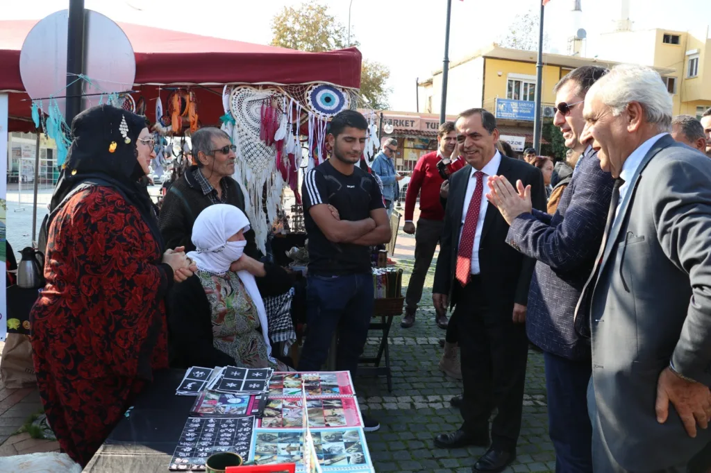 GAZİPAŞA’DA YENİ YIL PAZARI AÇILDI - Mega TV 04ead292 10ee 487f b190 51819ee2354c - Mega TV