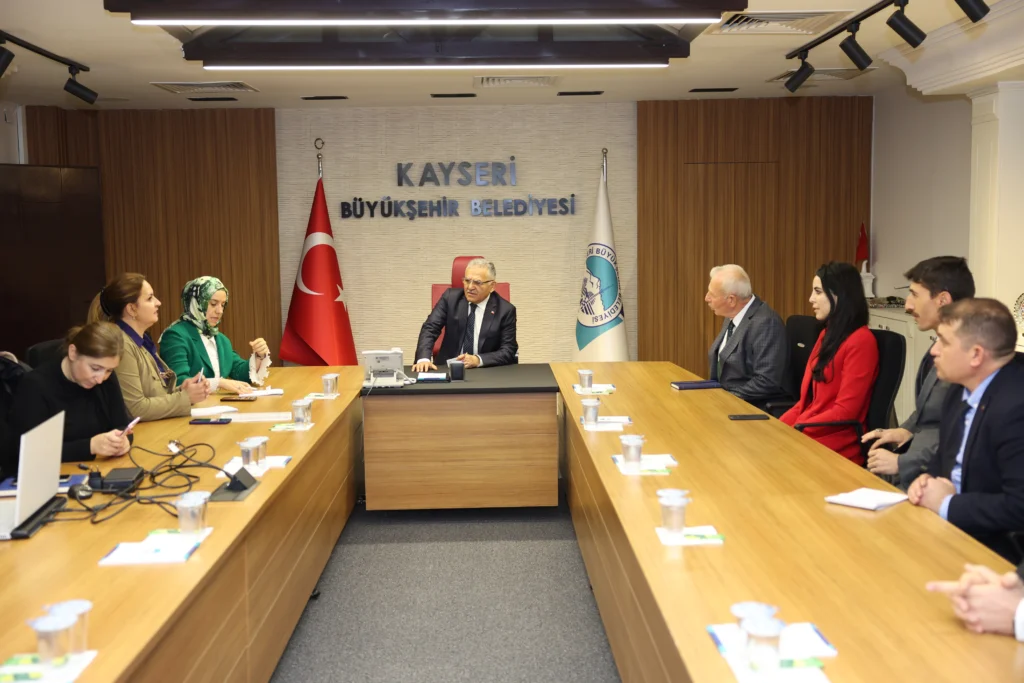 098A2755 0 - Mega TV