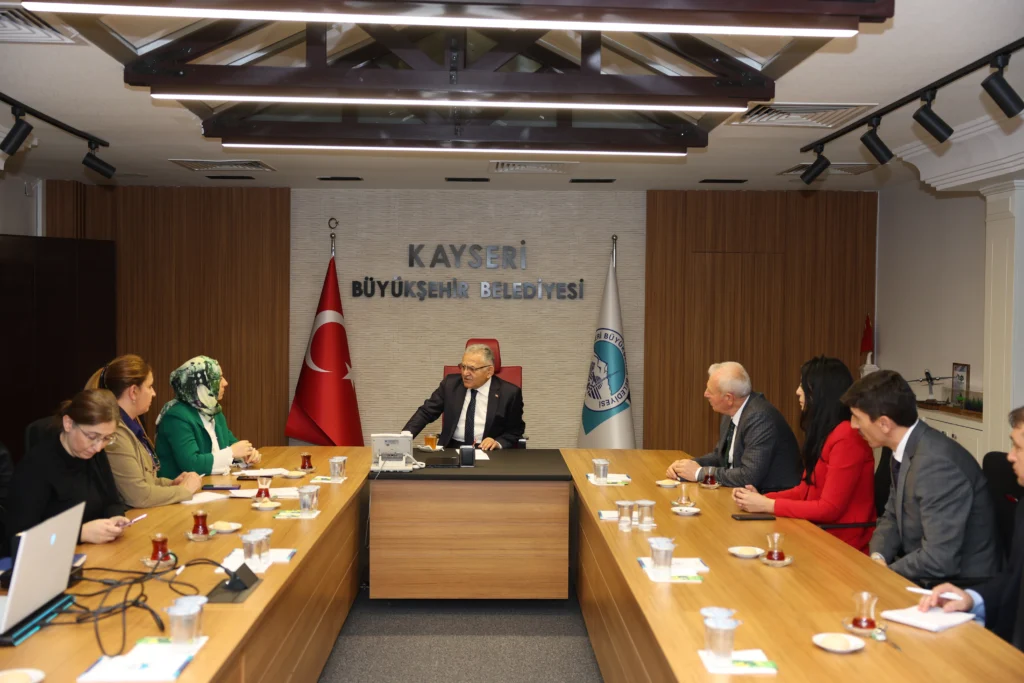 098A2768 d - Mega TV