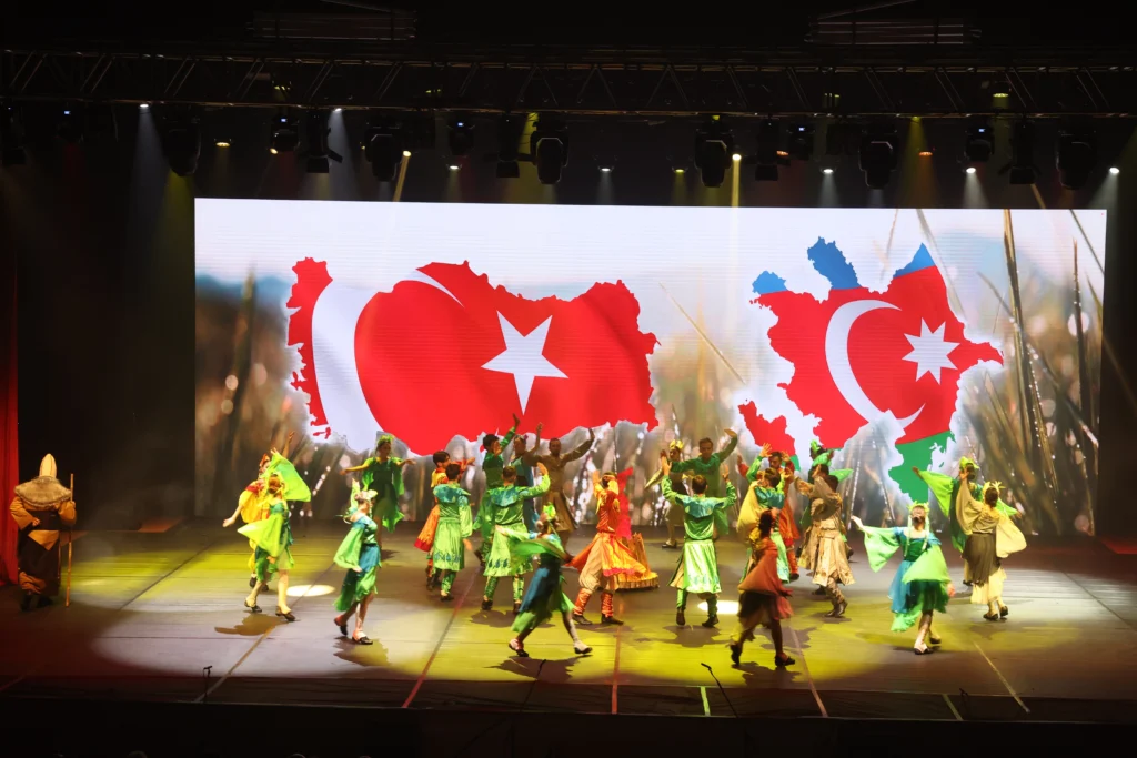 098A3336 9 - Mega TV