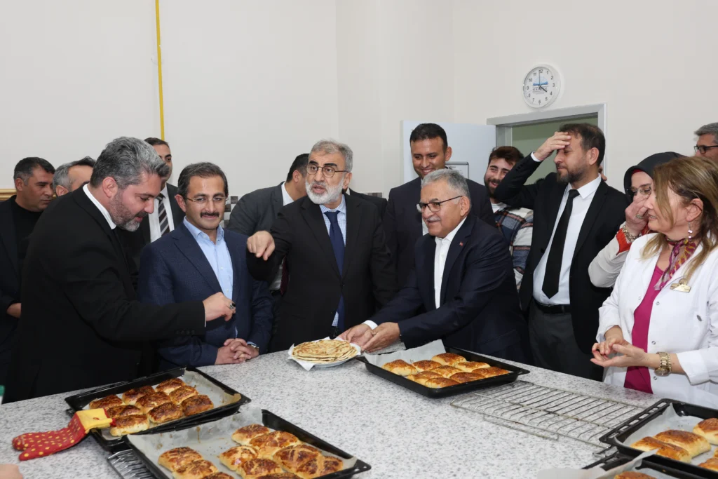 098A3681 9 - Mega TV