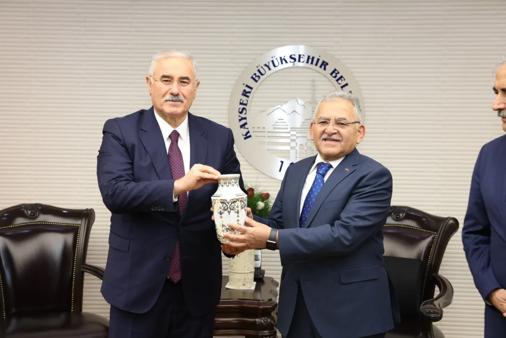 098A7846 q 1 - Mega TV