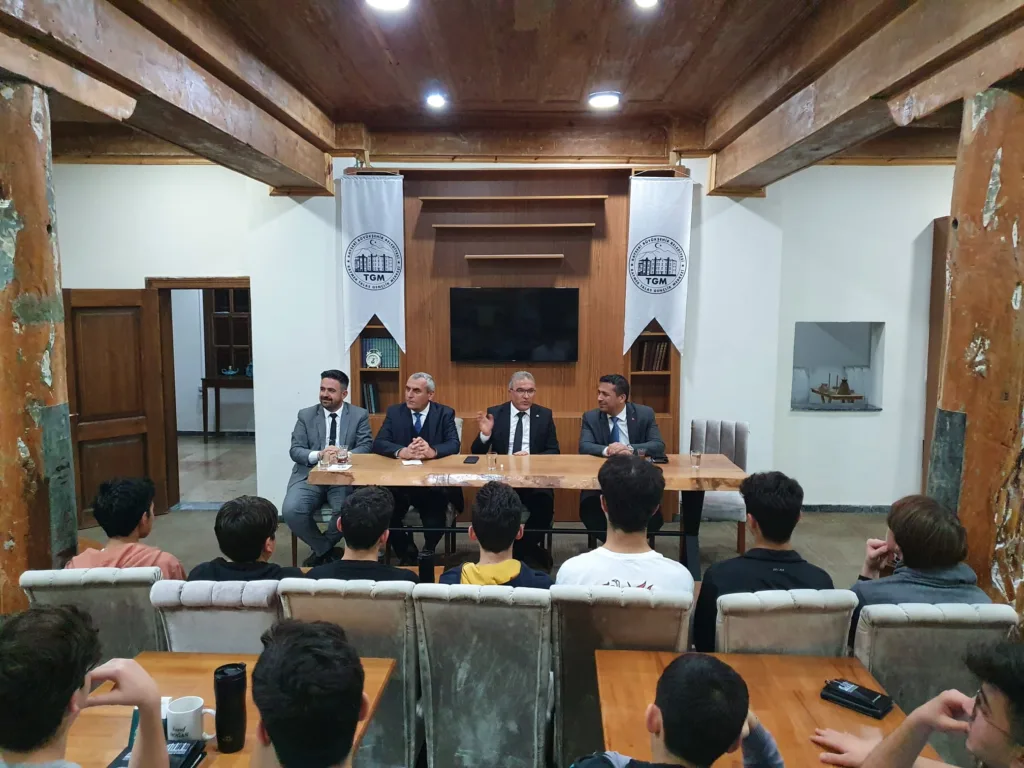 BÜYÜKŞEHİR’İN ‘KARİYER GÜNLERİ’NE İL MİLLİ EĞİTİM MÜDÜRÜ KONUK OLDU - Mega TV 3 h - Mega TV