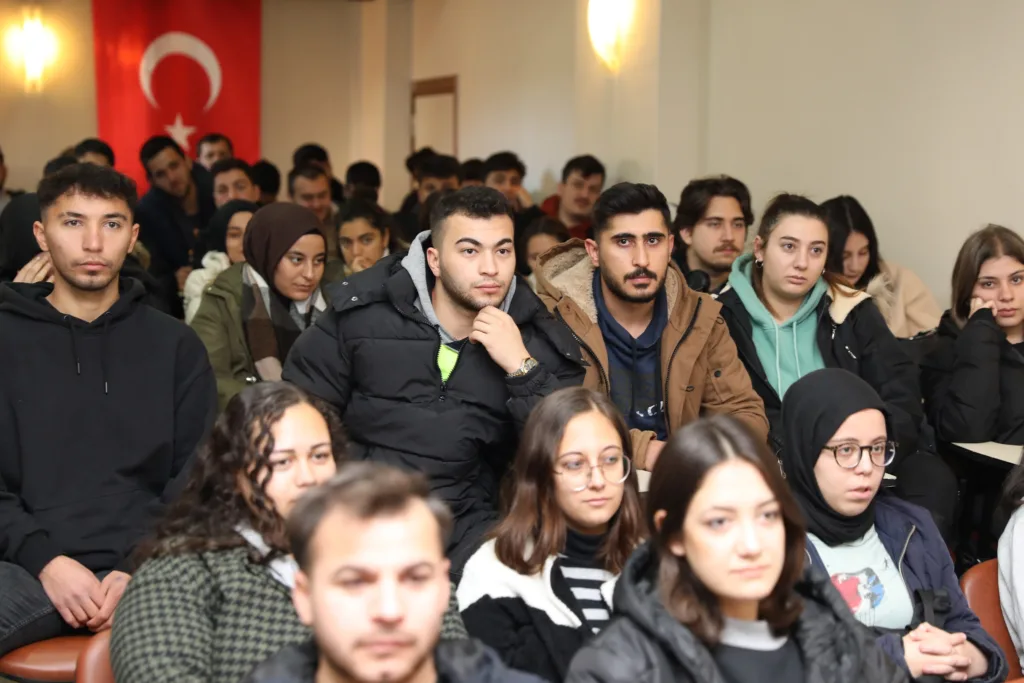 AKSEKİ’DE REKTÖR-ÖĞRENCİ BULUŞMASI - Mega TV 5M3A3447 - Mega TV