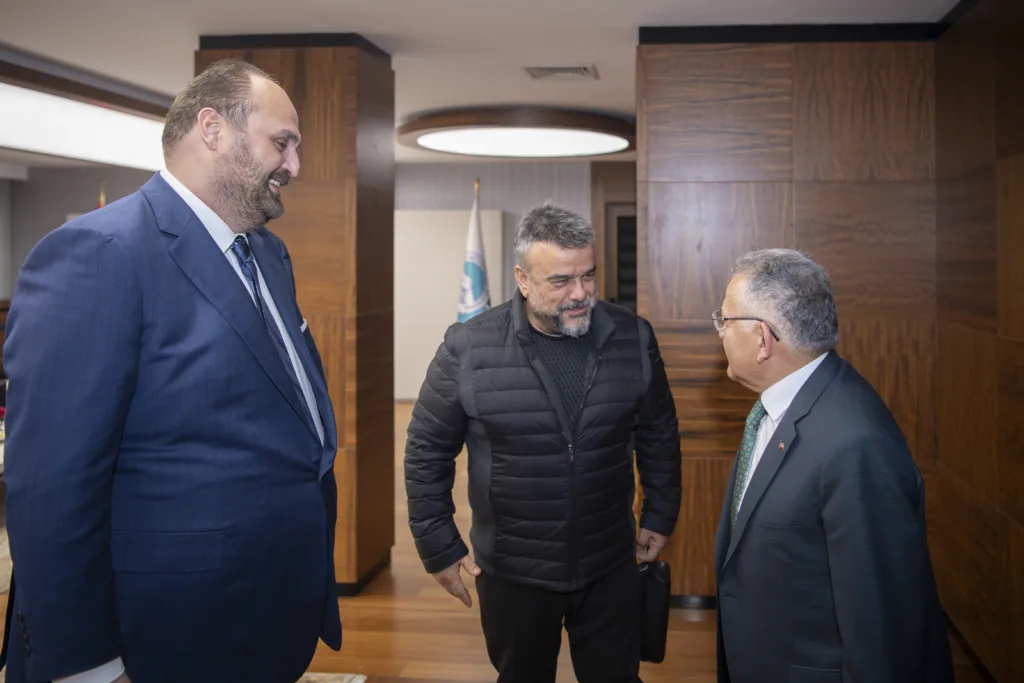 BAŞKAN BÜYÜKKILIÇ’A, SEVİLEN SANATÇI BÜLENT SERTTAŞ’TAN ZİYARET - Mega TV Fatih Ozturk ve Bulent Sertas 8 h - Mega TV