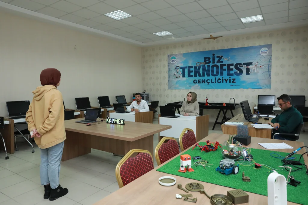 KAYMEK'TEN TEKNOFEST GENÇLİĞİNE BÜYÜK DESTEK - Mega TV SEC 9425 u - Mega TV