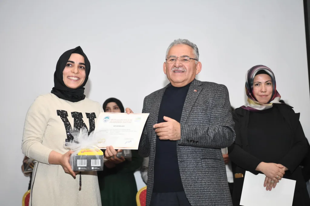 321101170 2024157341115775 181439742822214185 n e - Mega TV