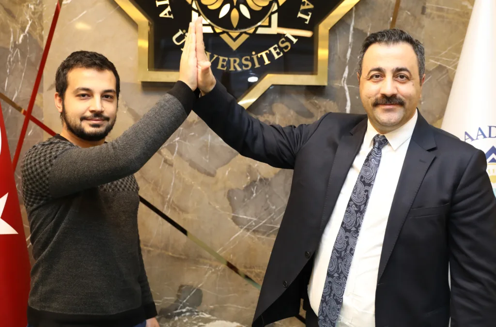 ÇAK MOBİL UYGULAMAYA REKTÖR KALAN’DAN DESTEK - Mega TV 5M3A4756 - Mega TV