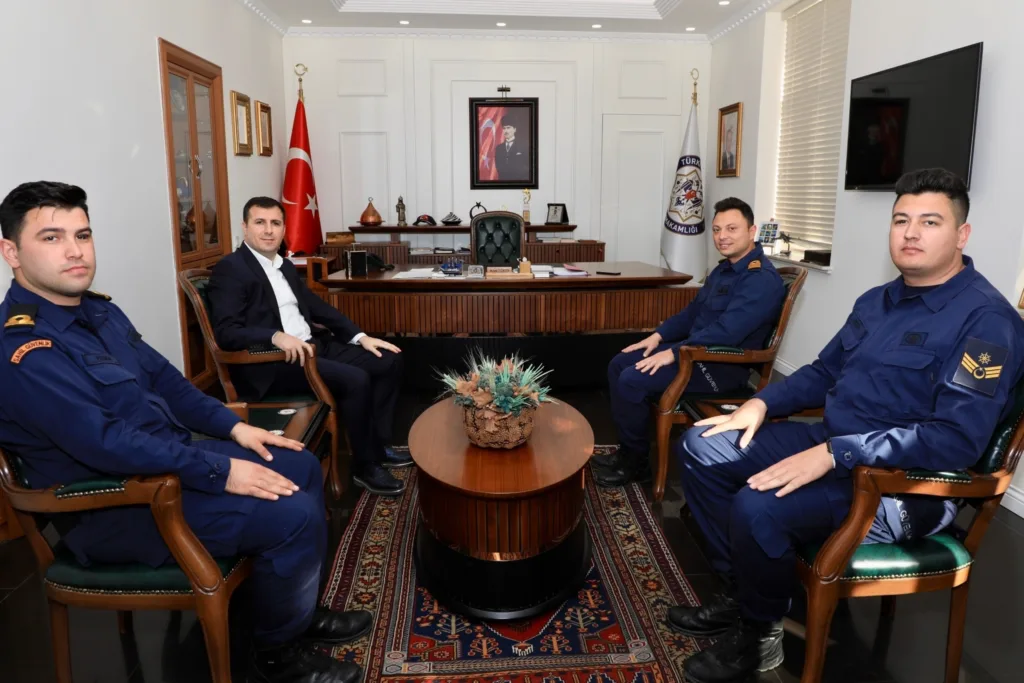 ALANYA SAHİL GÜVENLİK'TEN GAZİPAŞA KAYMAKAMI ORHAN ALTUN'A MAKAMINDA ZİYARET - Mega TV 901d225e aab0 42d4 868c e2f19ff40cff - Mega TV
