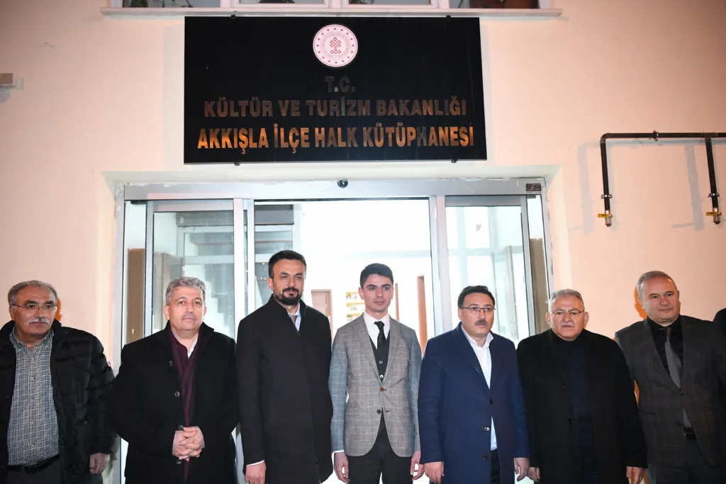 BÜYÜKKILIÇ İLE ÇİÇEK, YENİ HİZMETE AÇILAN AKKIŞLA İLÇE HALK KÜTÜPHANESİ’Nİ İNCELEDİ - Mega TV ABC 7852 0 2 - Mega TV