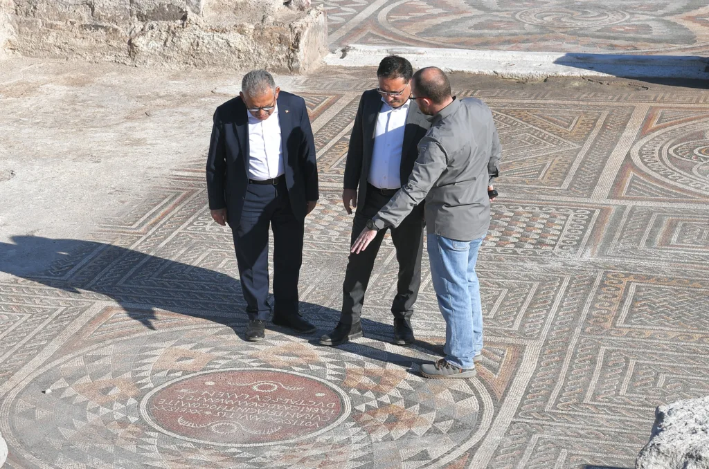 ABC 9764 o - Mega TV