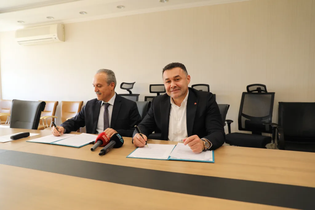 ALANYA BELEDIYESI VE TAPU MUDURLUGU PROTOKOL IMZALADI 2 - Mega TV