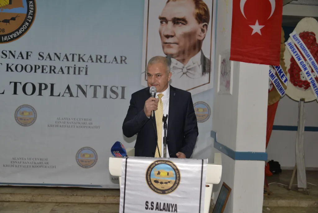 ALİ AKKAYA YENİDEN BAŞKAN SEÇİLDİ - Mega TV DSC2305 - Mega TV