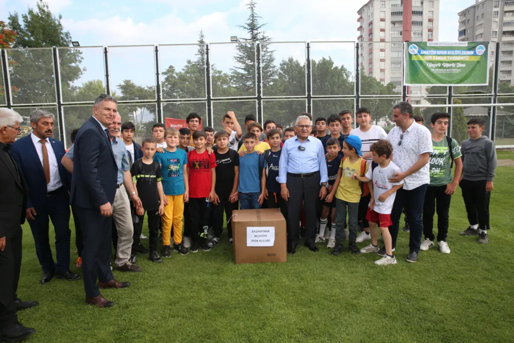 BÜYÜKKILIÇ’TAN 2022’DE AMATÖR SPORA 4 MİLYON TL’LİK DESTEK - Mega TV FYK 7176 u - Mega TV