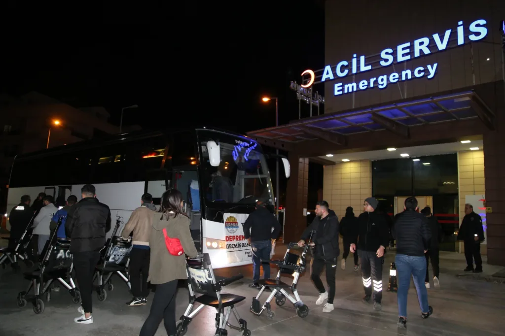 BAŞKAN ERDEM: ‘YARALARIMIZI BİRLİKTE SARIYORUZ’ - Mega TV 02d6a04b c9af 4dfb 9000 ce841358a8ed - Mega TV