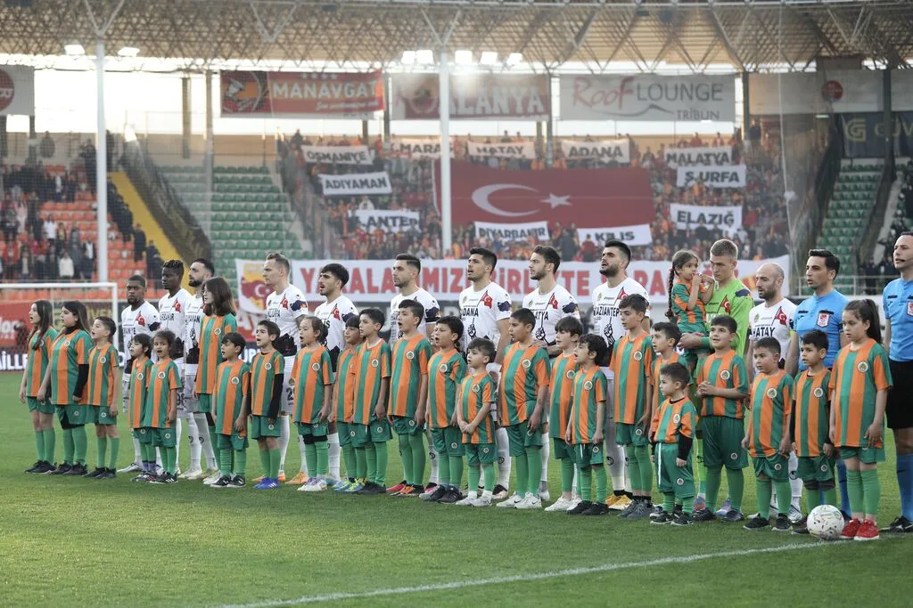 ALANYASPOR-GALATASARAY DEPREM İÇİN TEK YÜREK - Mega TV Photo e1437692 f873 4bfe 8840 1d7a7003758c54d5 1 jpeg - Mega TV