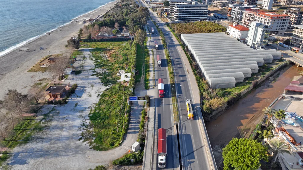 ALANYA BELEDİYESİ’NDEN DEPREM BÖLGESİNE KONTEYNER DESTEĞİ HEDEF 210 KONTEYNER EV - Mega TV d4 - Mega TV