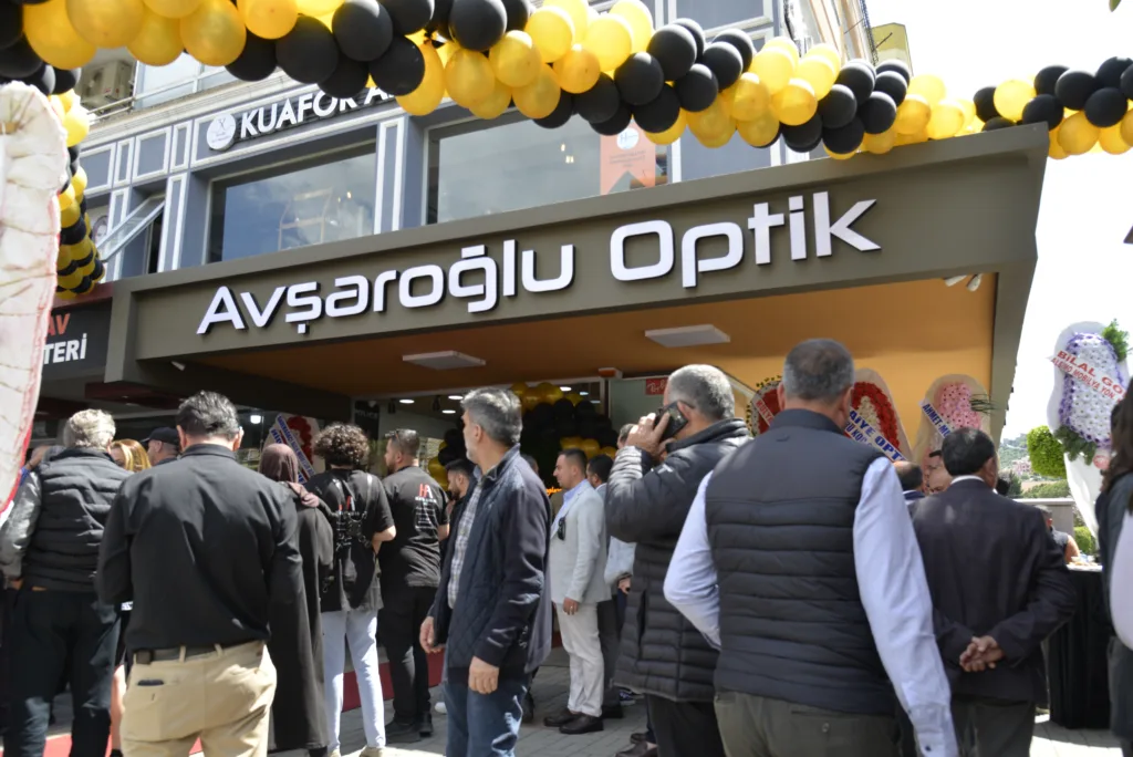 AVŞAROĞLU OPTİK, AÇILIŞINI GERÇEKLEŞTİRDİ - Mega TV DSC9111 - Mega TV