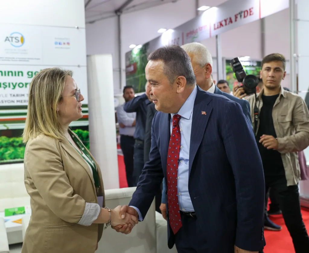 26.HASYURT TARIM FUARI BAŞLADI - Mega TV Finike Hasyurt Tarim Fuari 23 - Mega TV