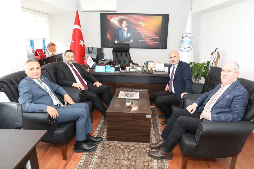 REKTOR KALAN ALKU AILESIYLE BAYRAMLASTI 31 - Mega TV