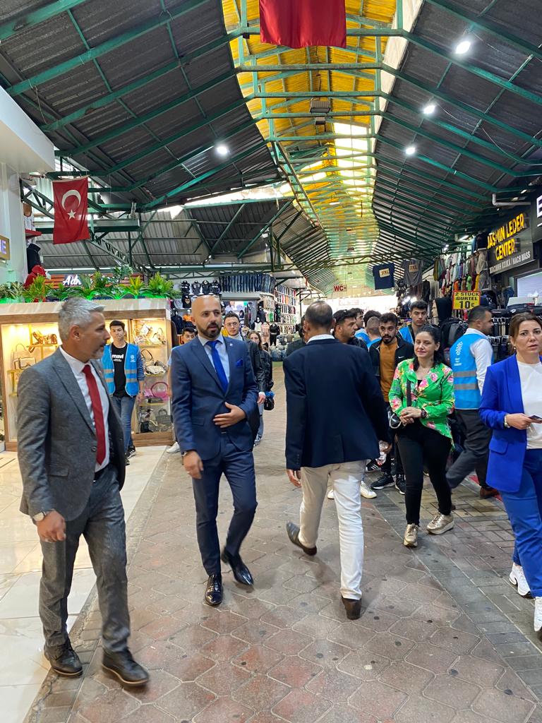 GÜZEL’DEN ESNAFA ZİYARET - Mega TV WhatsApp Image 2023 04 28 at 23.25.56 - Mega TV