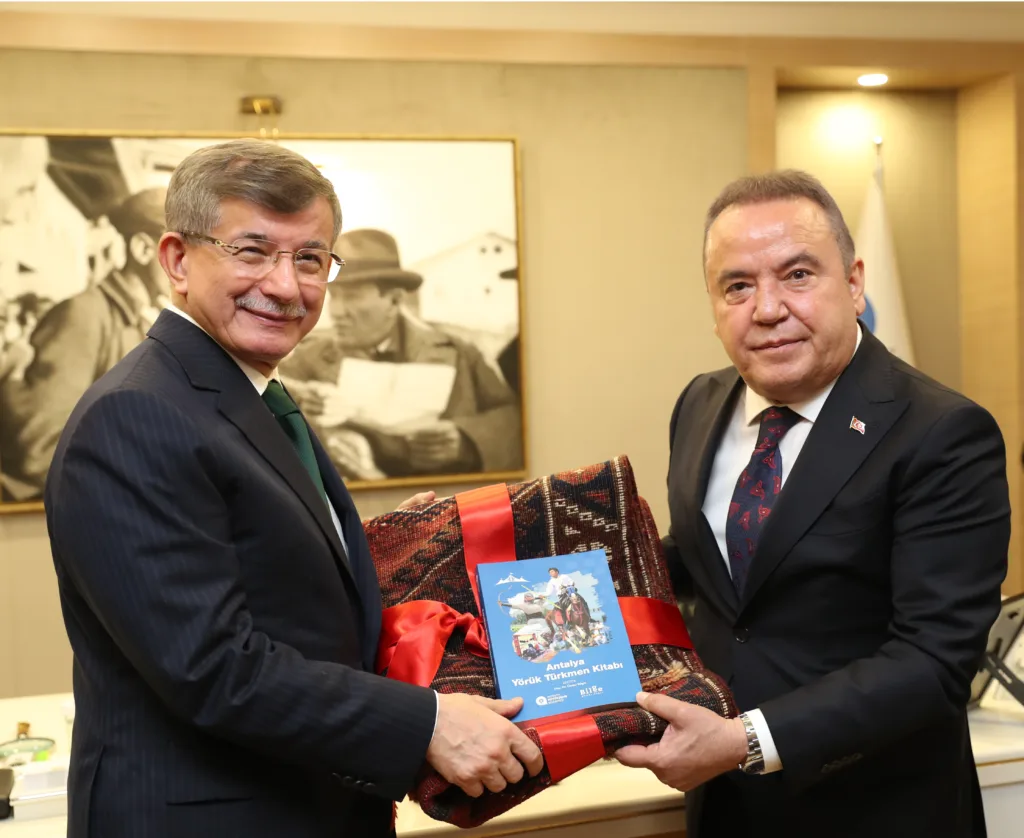 AHMET DAVUTOĞLU'DAN BAŞKAN BÖCEK'E ZİYARET - Mega TV ZLKF0138 - Mega TV