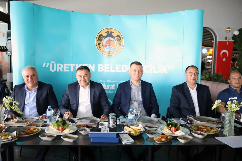 BAŞKAN YÜCEL TURİZMCİLERLE BULUŞTU - Mega TV 1 2 - Mega TV