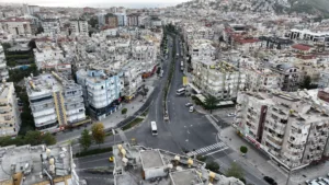 HAL KAVŞAĞI VE YUNUS EMRE CADDESİ YENİLENDİ - Mega TV 14 1 - Mega TV