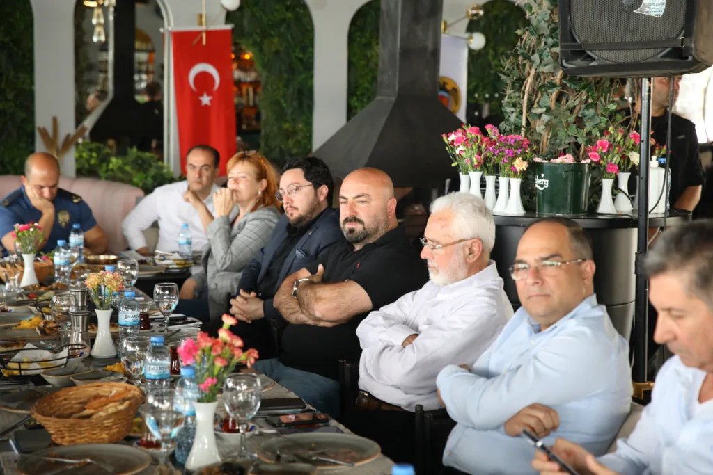 BAŞKAN YÜCEL TURİZMCİLERLE BULUŞTU - Mega TV 19 - Mega TV