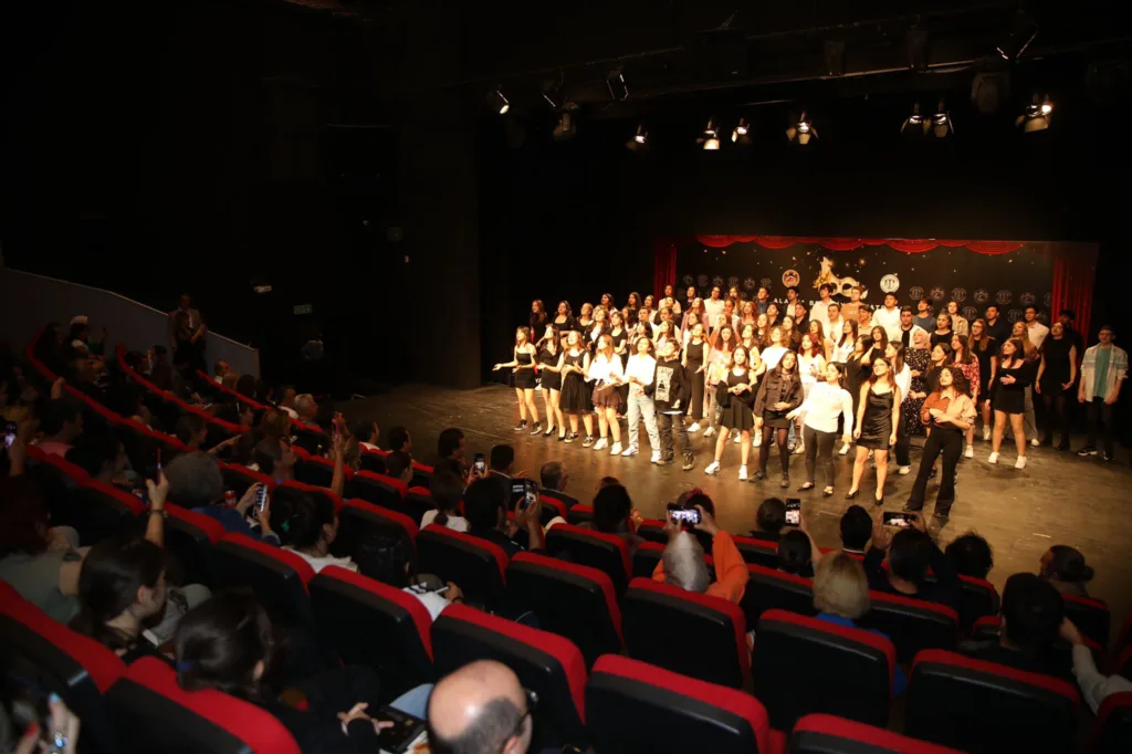 ALANYA BELEDİYESİ 9. LİSELERARASI TİYATRO FESTİVALİ BAŞLADI - Mega TV 3 1 - Mega TV