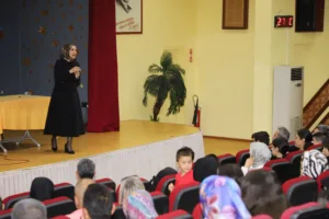 ALANYA BELEDİYE PSİKOLOĞU ESRA YEMEZ SEMİNER VERDİ - Mega TV 9 2 - Mega TV