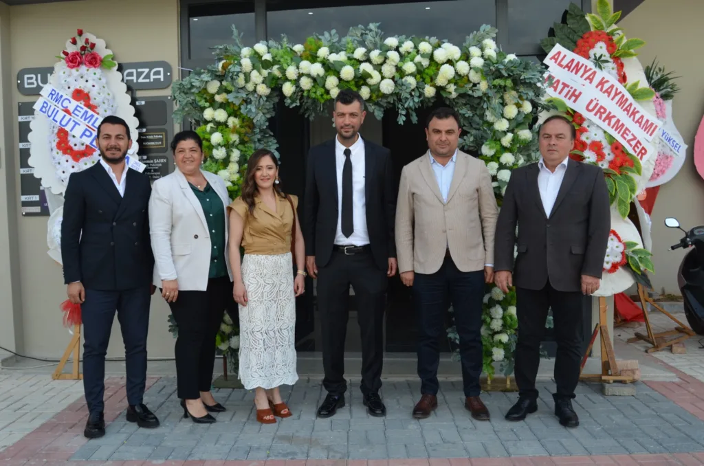 DOKTOR ANIL GÜLCÜ'NÜN GÖRKEMLİ AÇILIŞI - Mega TV WhatsApp Image 2023 05 05 at 17.33.33 2 - Mega TV