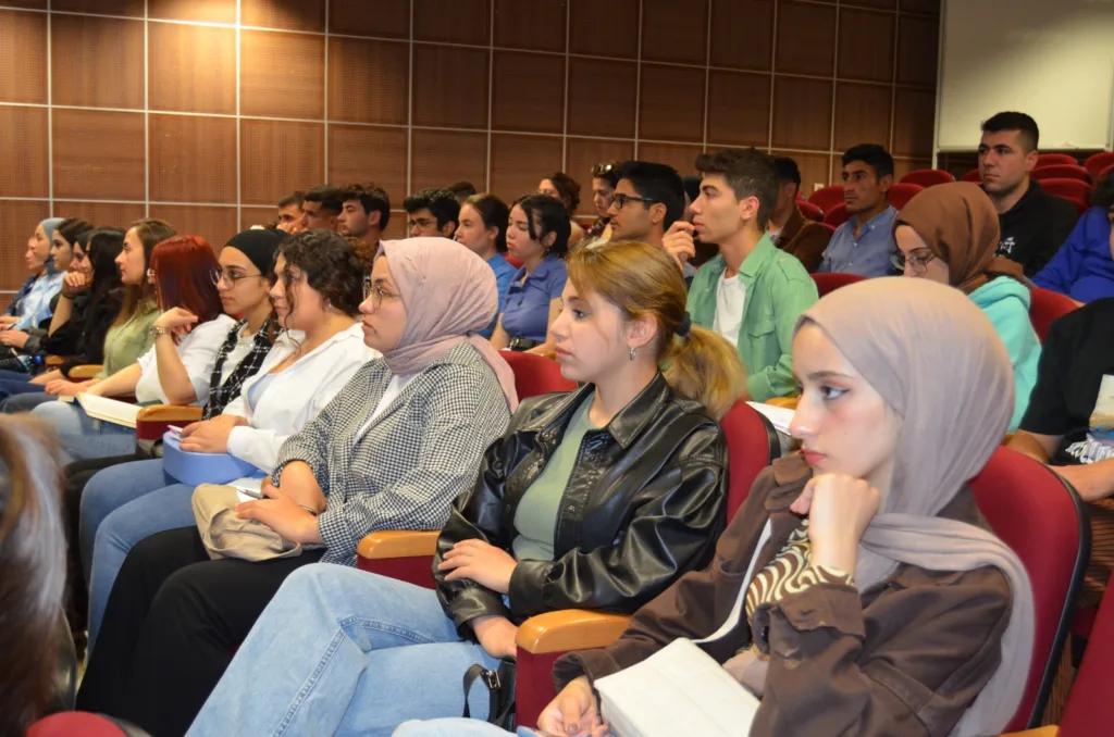 HEMŞİRELİK BÖLÜMÜ ÖĞRENCİLERİNE HASTANE ENFEKSİYONU ANLATILDI - Mega TV WhatsApp Image 2023 05 07 at 15.33.30 - Mega TV