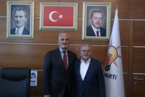 18.17.28 y - Mega TV