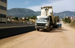 ASFALT ÇALIŞMALARI MERKEZDEN KIRSALA DEVAM EDİYOR - Mega TV 3 1 - Mega TV