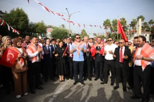 21. ALANYA ULUSLARARASI TURİZM VE SANAT FESTİVALİ YÖRÜK GÖÇÜ İLE BAŞLADI - Mega TV 4 - Mega TV