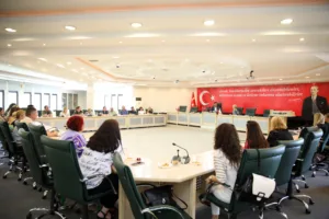 ALANYA BELEDİYESİ’NİN HİZMETLERİNİ İNCELEMEK İÇİN BULGARİSTAN’DAN HEYET GELDİ - Mega TV 5 5 - Mega TV
