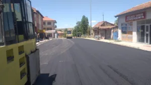 BÜYÜKŞEHİR’DEN SARIOĞLAN’A 7 BİN TON ASFALT - Mega TV 5 f - Mega TV