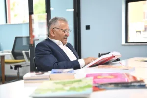BAŞKAN BÜYÜKKILIÇ, ÇOCUKLARA ÖZEL 11’İNCİ KÜTÜPHANEYİ İNCELEDİ - Mega TV ABD 0216 5 - Mega TV