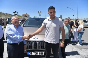 BAŞKAN BÜYÜKKILIÇ’TAN ERCİYES ESNAFINA ZİYARET - Mega TV ABD 6635 v min - Mega TV