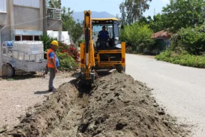 BEYKONAK VE MAVİKENT’TE ŞEBEKE BORULARI YENİLENİYOR - Mega TV Beykonak ve Mavikentte sebeke yenileme 5 - Mega TV