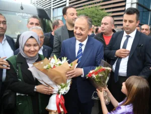 BAKAN ÖZHASEKİ’YE MEMLEKETİNDE COŞKULU KARŞILAMA - Mega TV NURI0335 8 - Mega TV
