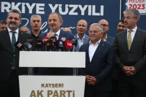 BAKAN ÖZHASEKİ’YE MEMLEKETİNDE COŞKULU KARŞILAMA - Mega TV NURI0383 u - Mega TV