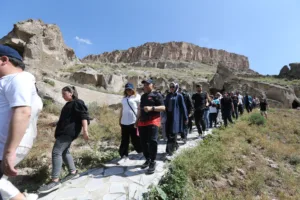 VALİ ÇİÇEK VE BAŞKAN BÜYÜKKILIÇ’TAN MASAL DİYARI SOĞANLI’DA İNCELEME - Mega TV NURI1809 w - Mega TV