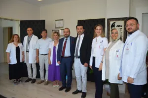 İL SAĞLIK MÜDÜRÜ KARAHAN, BAŞHEKİM GÜLER İLE BİR ARAYA GELDİ - Mega TV WhatsApp Image 2023 06 24 at 11.03.03 1 - Mega TV