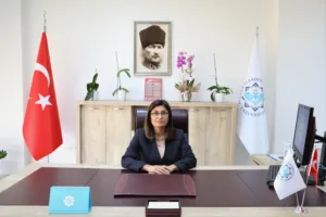 “BAYRAMLAR BİRLİĞİMİZİ PEKİŞTİREN GÜNLERDİR” - Mega TV rektor v. arife uslu gokceoglu - Mega TV